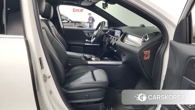 Mercedes-Benz GLA - Class H247 2021 Белый из Кореи, фото 2