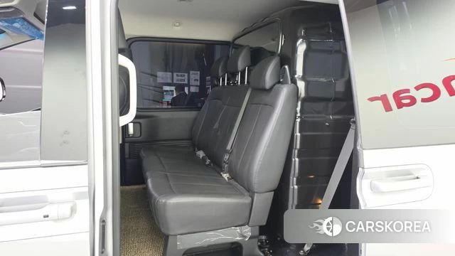 Hyundai Staria 2023 Серебряный из Кореи, фото 2