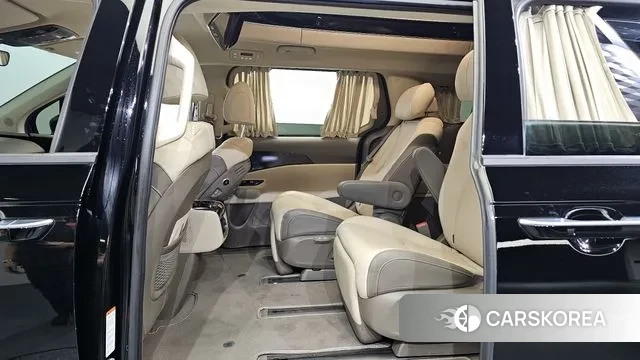 Kia Carnival 4th generation 2022 Черный из Кореи, фото 2
