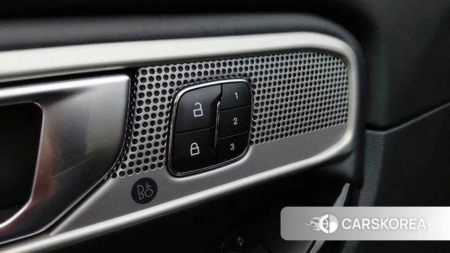 Ford Explorer 6th Generation 2023 Серый из Кореи, фото 2