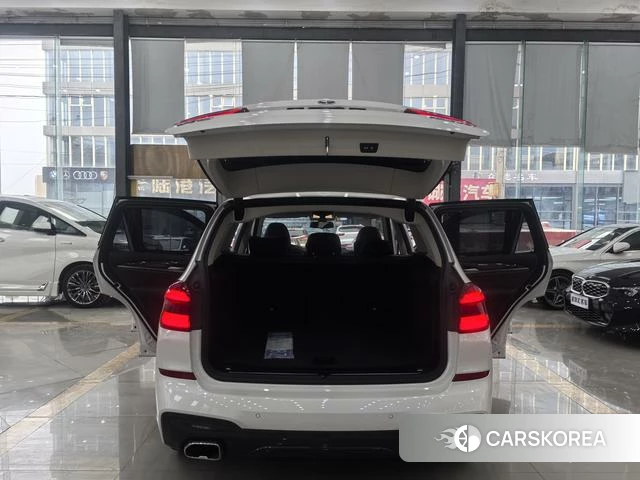 BMW X3 2021 Белый из Китая, фото 2