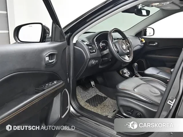 Jeep Compass 2nd Generation 2018 Черный из Кореи, фото 2