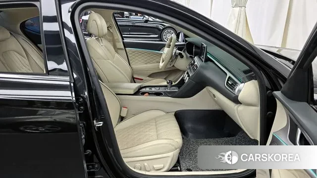 Genesis G70 2018 Черный из Кореи, фото 2