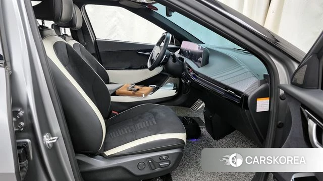 Kia EV6 2023 Серый из Кореи, фото 2