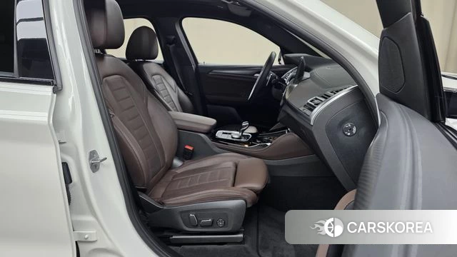 BMW X4 (G02) 2024 Белый из Кореи, фото 2