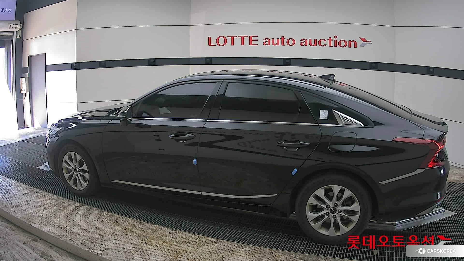 Kia K8 2022 Aurora Black Pearl из Кореи, фото 2