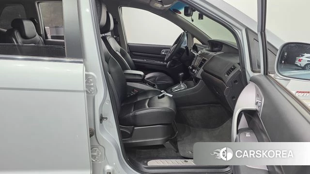 Ssangyong Korando Turismo 2018 Серебряный из Кореи, фото 2