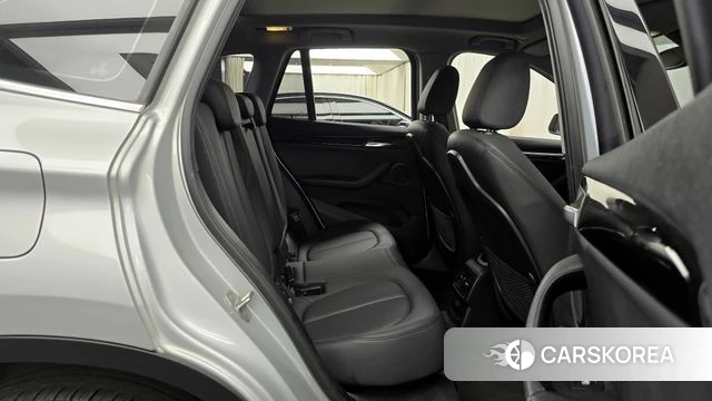 BMW X1 (F48) 2018 Серебряный из Кореи, фото 2