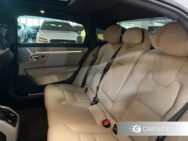 Volvo S90 2025 Белый из Кореи, фото 2