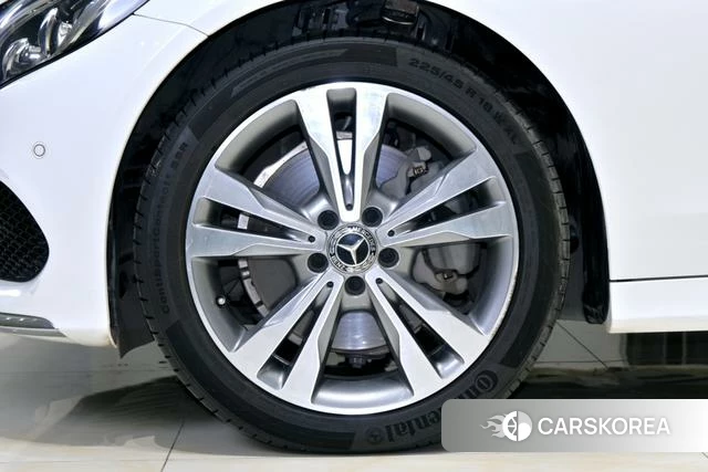 Mercedes-Benz Class C id 4210404 из Китая 2