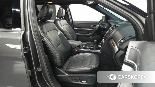 Ford Explorer 2018 Серый из Кореи, фото 2