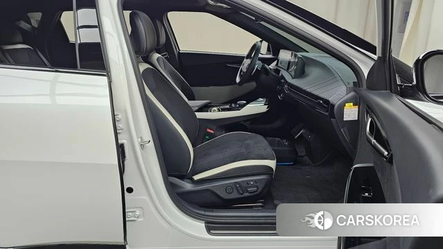 Kia EV6 2023 Белый из Кореи, фото 2