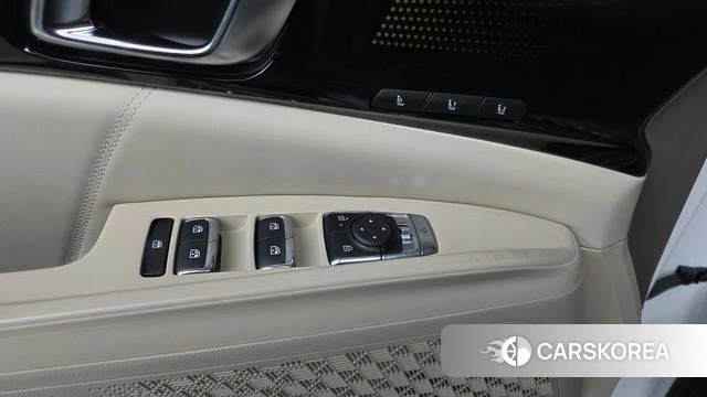 Kia The New Carnival 4th Generation 2026 Белый из Кореи, фото 2