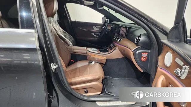 Mercedes-Benz E-Class W213 2020 Серый из Кореи, фото 2