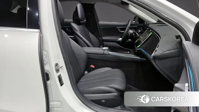 Mercedes-Benz E-Class W214 2025 Белый из Кореи, фото 2