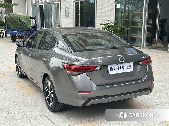 Nissan Xuan Yi 2023 Серебристо-серый из Китая, фото 2