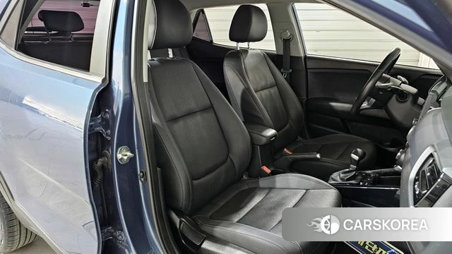 Kia Stonic 2019 Синий из Кореи, фото 2