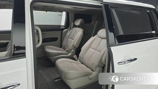 Kia The New Carnival 2018 Белый из Кореи, фото 2