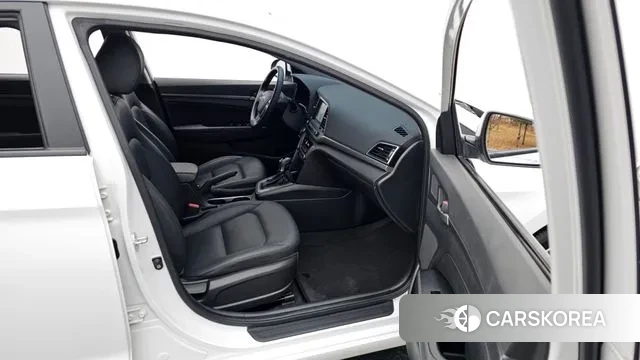 Hyundai Avante AD 2018 Белый из Кореи, фото 2