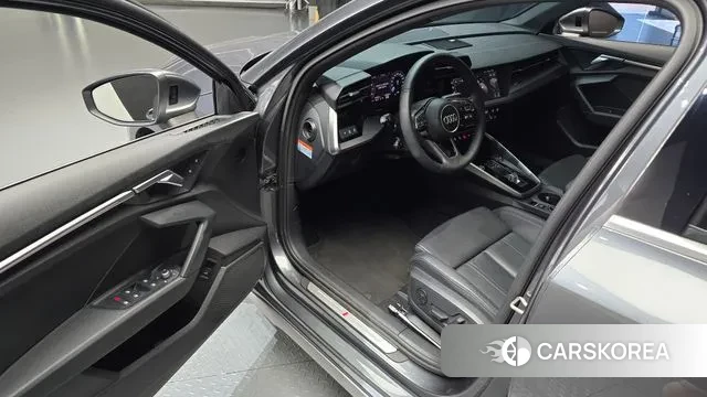 Audi A3 (8Y) 2023 Серый из Кореи, фото 2