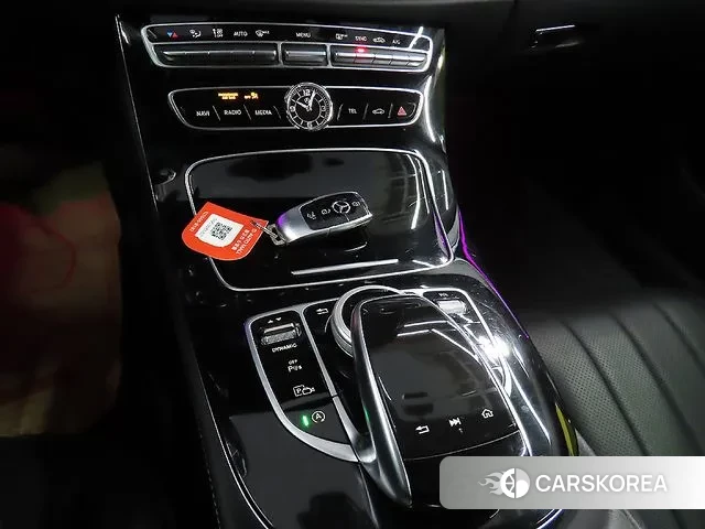 Mercedes-Benz E-Class W213 2020 Серый из Кореи, фото 2