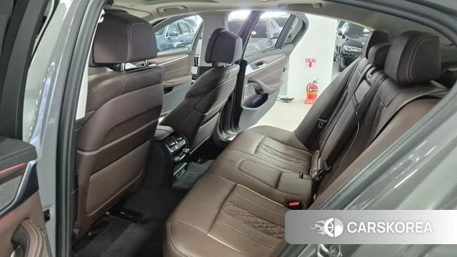 BMW 5 Series (G30) 2022 Серый из Кореи, фото 2