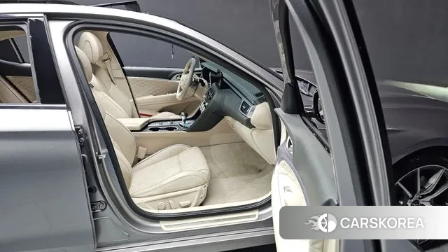 Genesis The New G70 2022 Серебристо-серый из Кореи, фото 2