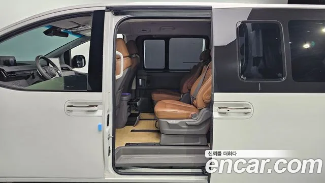 Hyundai Staria 2023 Белый из Кореи, фото 2