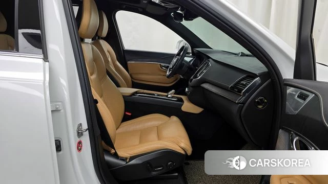 Volvo XC90 second Generation 2021 Белый из Кореи, фото 2