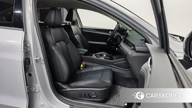 Kia The New K5 3rd generation 2025 Серебристо-серый из Кореи, фото 2