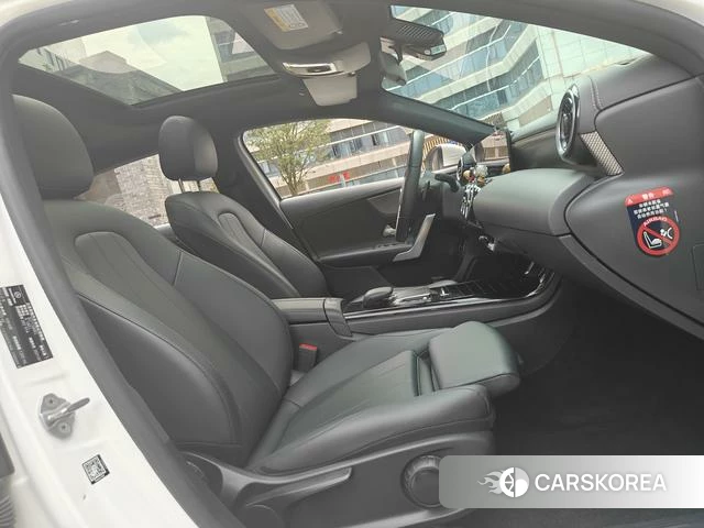 Mercedes-Benz Class A 2021 Белый из Китая, фото 2