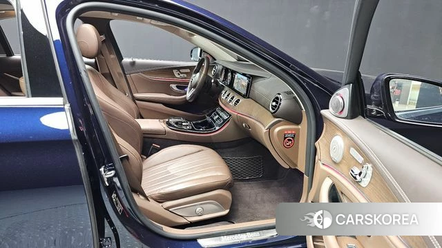 Mercedes-Benz E-Class W213 2020 Синий из Кореи, фото 2
