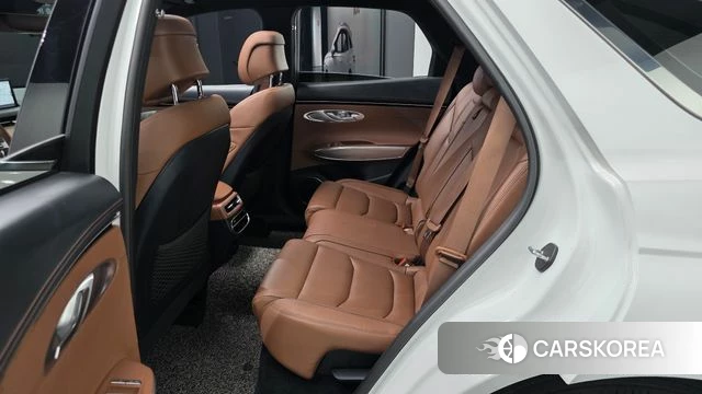 Genesis GV70 2022 Белый из Кореи, фото 2