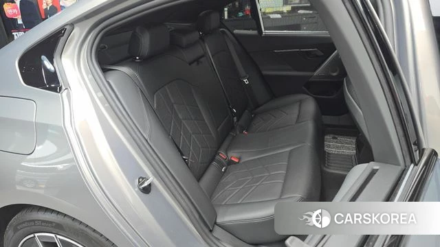 BMW i5 (G60) 2025 Серебристо-серый из Кореи, фото 2