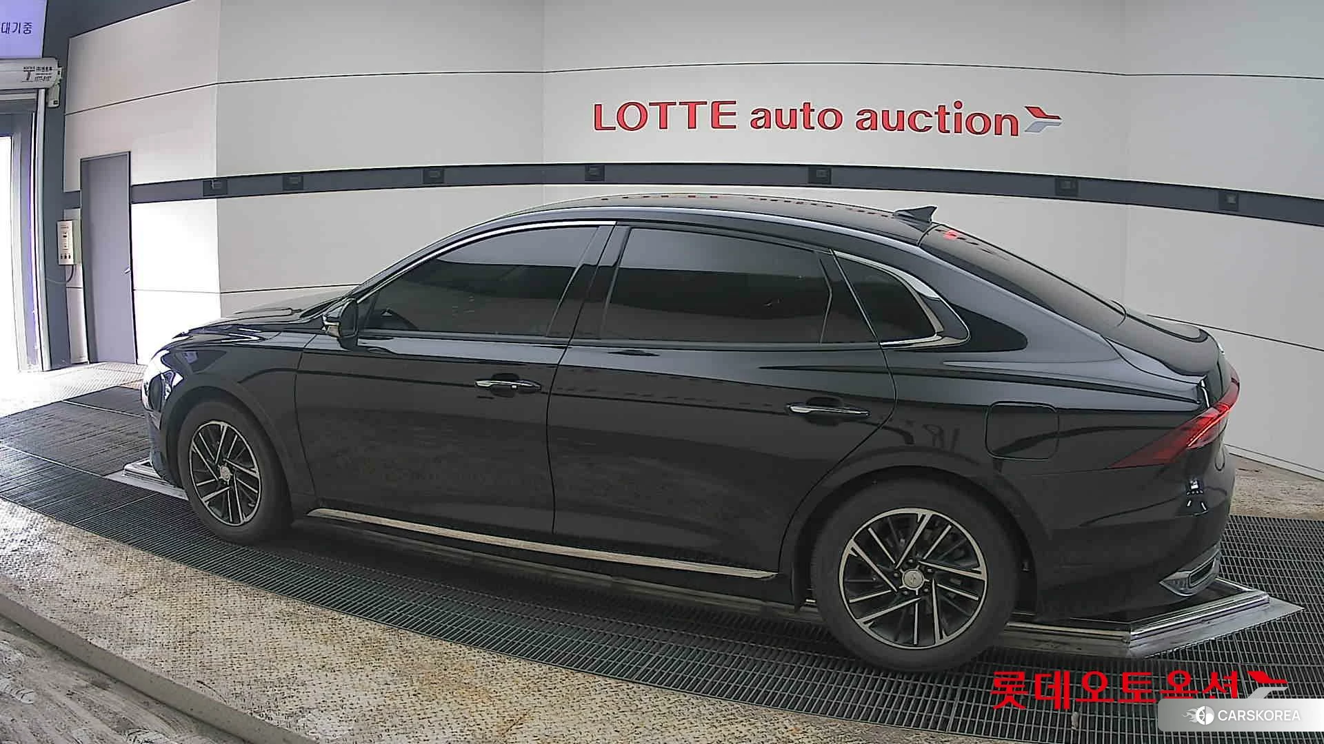 Hyundai Grandeur 2022 Midnight Black Pearl из Кореи, фото 2