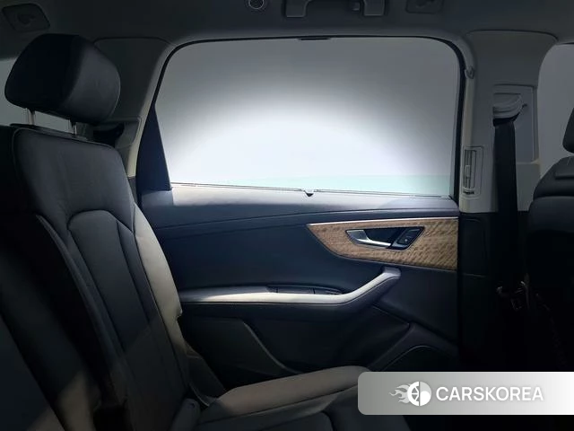Audi Q7 2024 Черный из Китая, фото 2