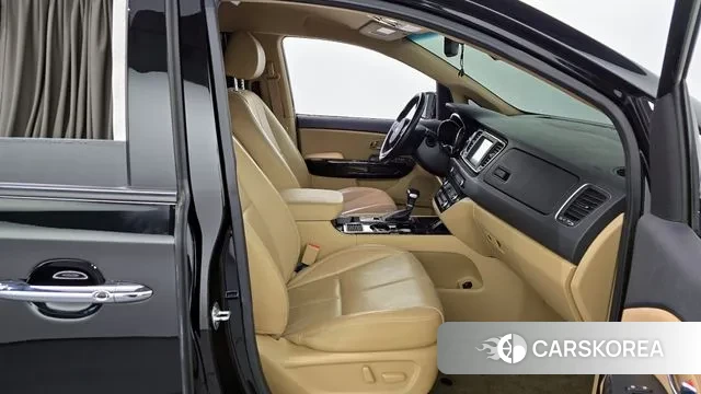 Kia The New Carnival 2018 Черный из Кореи, фото 2