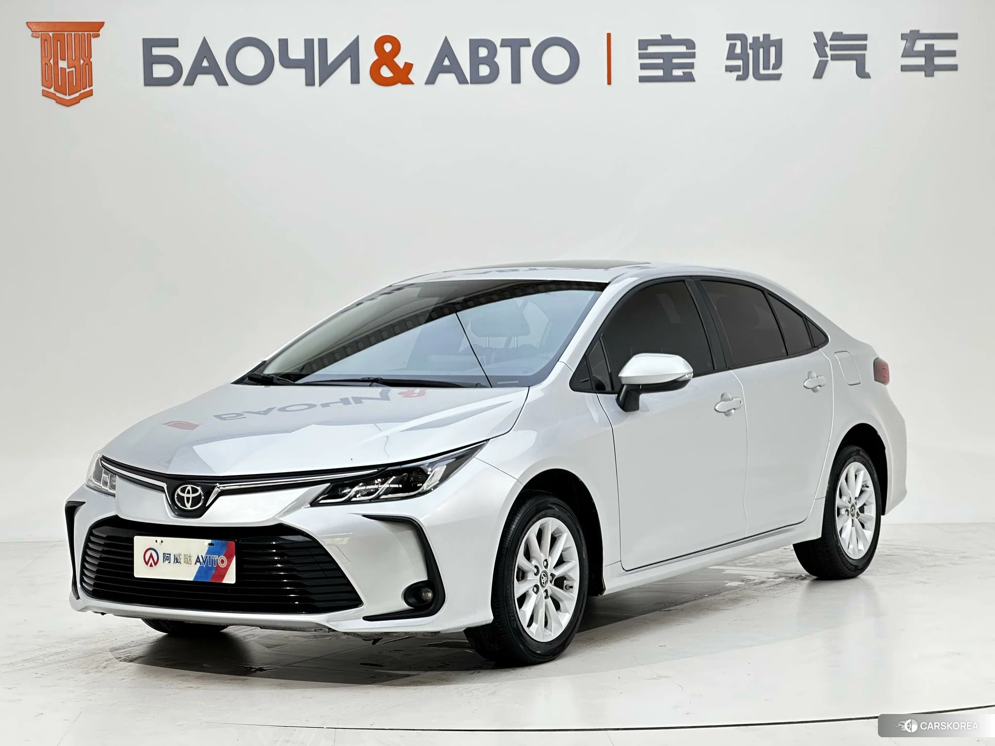 Toyota Corolla 2023 Серебристо-серый из Китая, фото 2