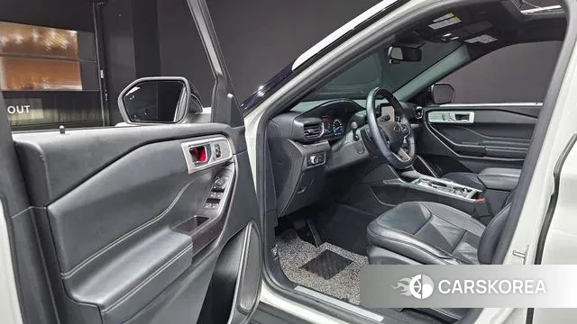 Ford Explorer 6th Generation 2020 Белый из Кореи, фото 2
