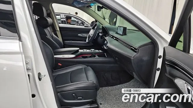 Genesis GV70 2023 Белый из Кореи, фото 2