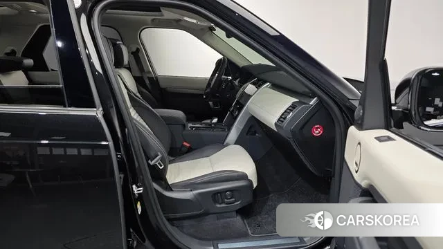 Land Rover Discovery 5 2025 Черный из Кореи, фото 2