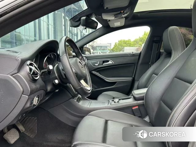 Mercedes-Benz CLA (import) 2019 Черный из Китая, фото 2