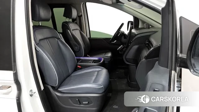 Hyundai Staria 2021 Белый из Кореи, фото 2