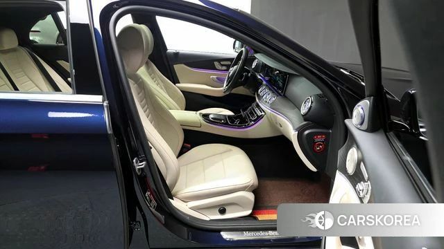 Mercedes-Benz E-Class W213 2022 Синий из Кореи, фото 2