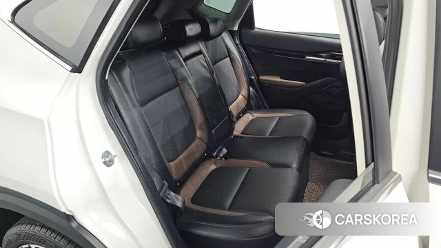 Kia Seltos 2022 Белый из Кореи, фото 2