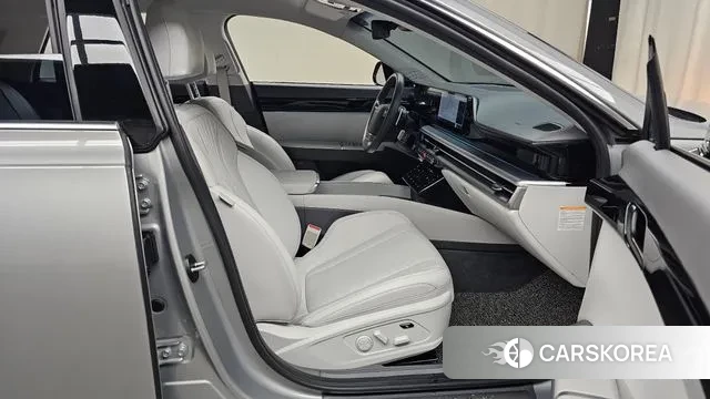 Hyundai Grandeur Hybrid (GN7) 2025 Серебристо-серый из Кореи, фото 2