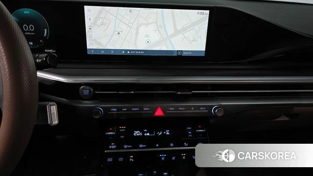 Hyundai Grandeur Hybrid (GN7) 2023 Белый из Кореи, фото 2