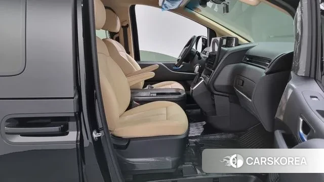 Hyundai Staria 2025 Черный из Кореи, фото 2