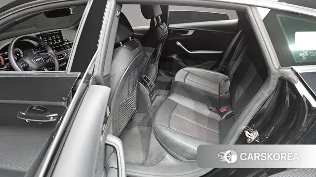 Audi A5 (F5) 2023 Черный из Кореи, фото 2