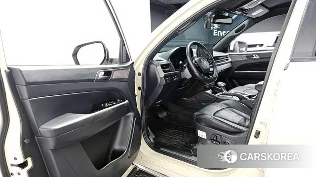 Ssangyong The New Rexton Sports Cannes 2024 Песочный из Кореи, фото 2